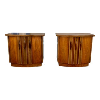 1960s Mid Century Walnut Nightstands by Thomasville - a Pair For Sale