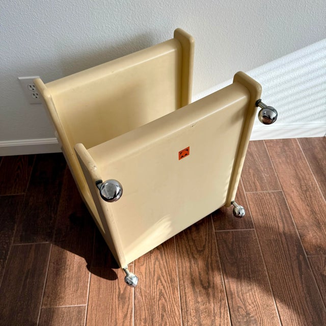 Late 20th Century Beige Lacquer Bar Cart Game Table Like Marcello Siard For Sale - Image 4 of 12