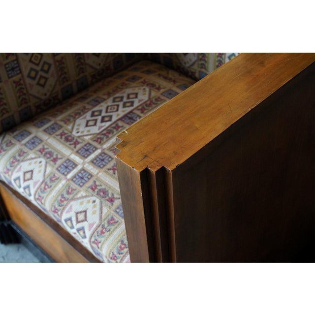 Art Deco Sculptural Lounge Chairs and Side Table, Italy, 1930s, Set of 3 For Sale - Image 6 of 11