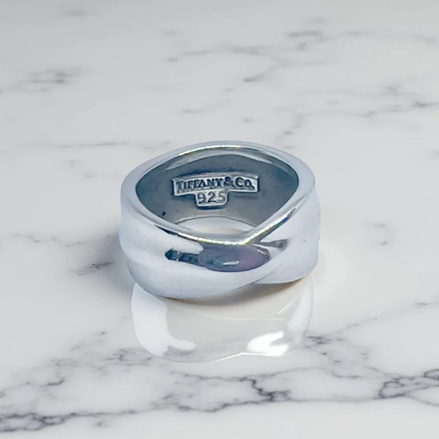 Tiffany & Co Leaf Ring Size 4.5 Sterling Silver 5 Grams Estate For Sale - Image 9 of 12