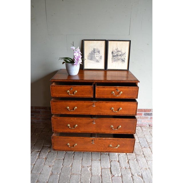 19th-century English oak chest of drawers, sideboard, commode. The height is 90 cm. The width is 95 cm. The depth is 50...
