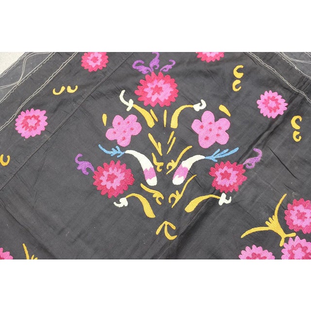 1950s 1950s Vintage Black Suzani | Vintage Silk Hand-Embroidered Uzbek Suzani Wall Hanging. For Sale - Image 5 of 8