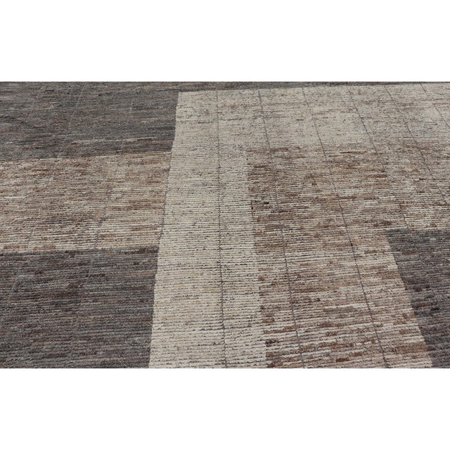 Large Modern Rug in Earth Tones With Square Size and Distressed Texture 13'0 X 13'9 For Sale In Atlanta - Image 6 of 12