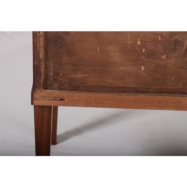 Small Antique Biedermeier Chest of Drawers in Walnut, 1820 For Sale - Image 16 of 18