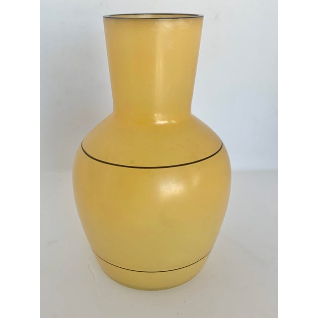 Glass Palm Beach Style Vintage Yellow Glass Vase With Two Hand Painted Parrots Adorning the Front Face For Sale - Image 7 of 10