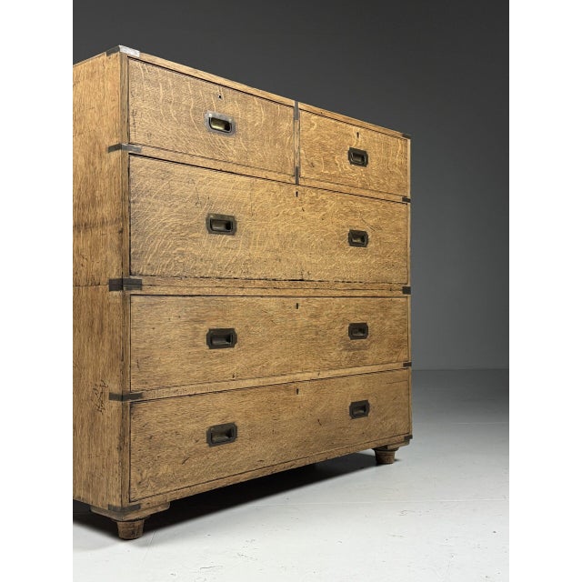 Campaign Chest of Drawers in Oak, 19th Century For Sale - Image 10 of 18