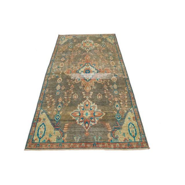 Traditional 1960s Vintage Distressed Perisna Wool Rug With Medallion Motif in Gray For Sale - Image 3 of 6