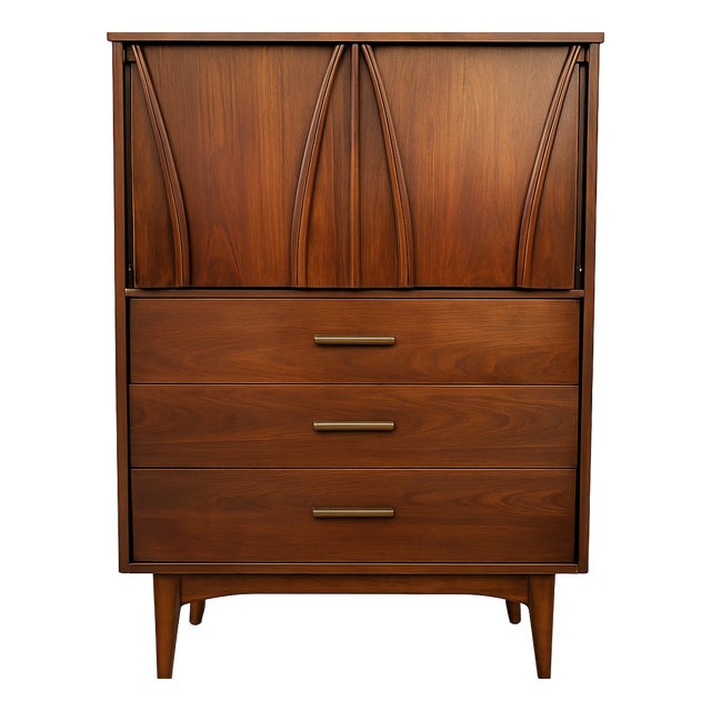 Vintage Mid-Century Modern Gentleman’s Chest Dresser For Sale