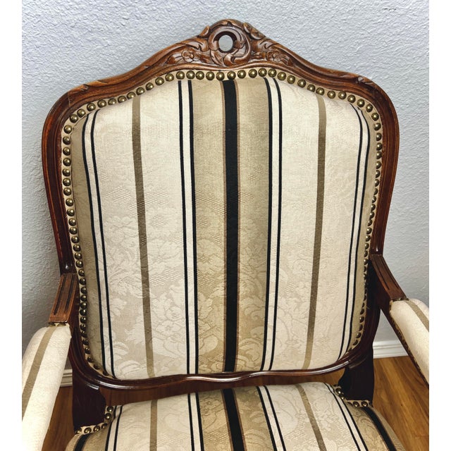 19th Century Louis XV–Style Walnut Fauteuil Armchairs For Sale In Portland, OR - Image 6 of 14