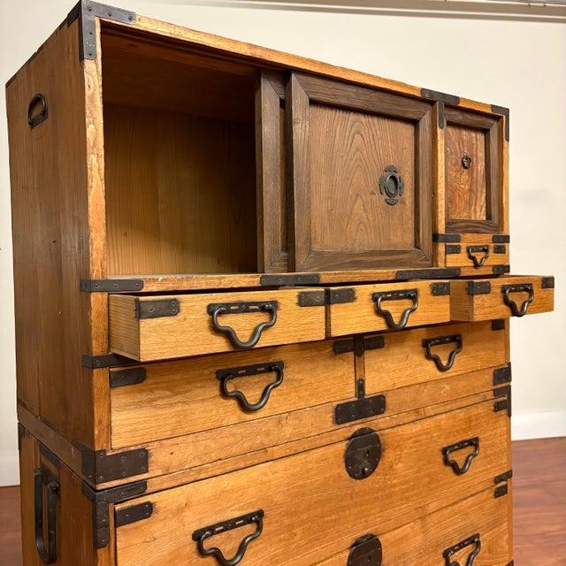 Late 19th Century 1890s Japanese Two-Piece Stacking Tansu Chest For Sale - Image 5 of 12
