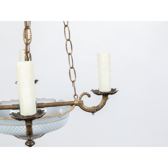 Early 20th Century French 1900s Opaline Four-Light Chandelier with Leaf Motifs and Profiled Links For Sale - Image 5 of 7