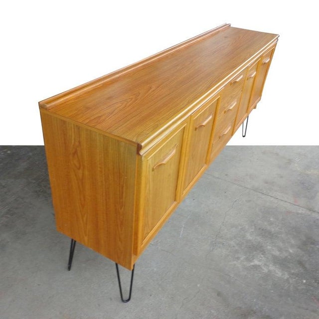 Wood Mid-Century Modern Jentique Oak Sideboard With Hair Pin Legs For Sale - Image 7 of 9