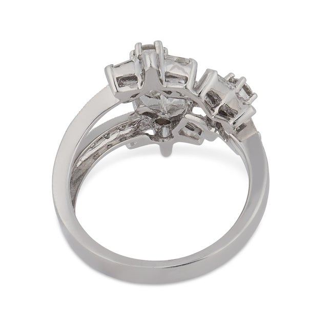 Vintage Diamond 18k White Gold Starburst Ring, Size 6.25 For Sale In Los Angeles - Image 6 of 6