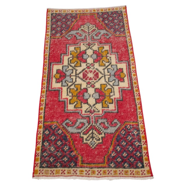 1970s Hand-Knotted Small Turkish Rug, Kitchen Mat, Laundry Room Decor, Doormat - 1'7" X 3'3" For Sale - Image 4 of 11