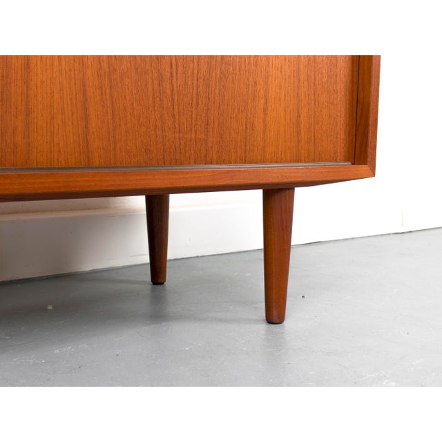 Danish Teak Sideboard by Carlo Jensen for Hundevad & Co., 1960s For Sale - Image 4 of 15