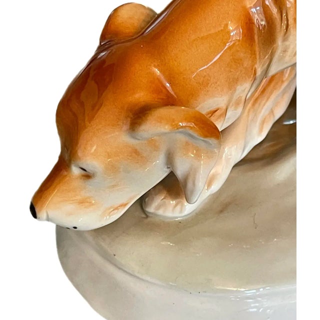 English Hunting Hounds Porcelain Statue For Sale In New York - Image 6 of 10