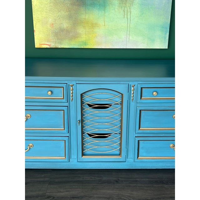 Late 20th Century Mid-Century Neoclassical Style Sky Blue Dresser For Sale In Miami - Image 6 of 14