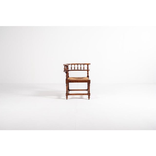 Antique Walnut Corner Chair with Spindle Back and Straw Seat, 1890s For Sale - Image 10 of 12