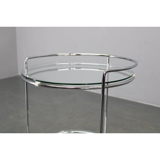 Metal Mid-Century Round Serving Table in Chrome and Glass, Italy, 1980s For Sale - Image 7 of 9
