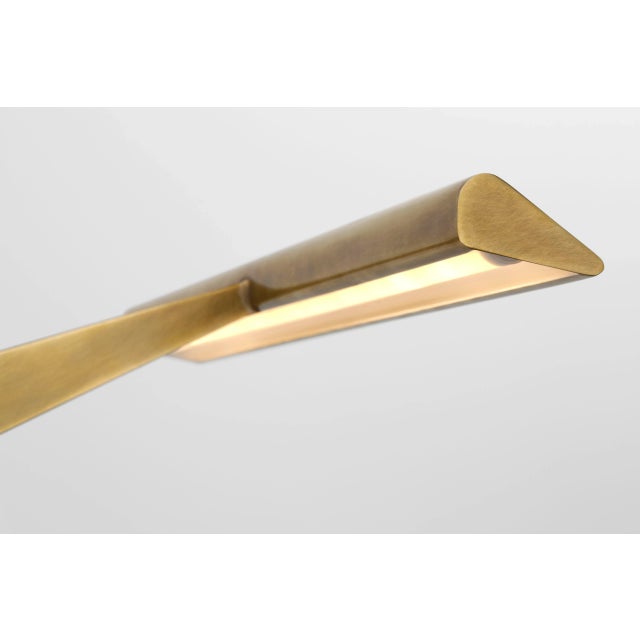 2020s Ian K. Fowler for Visual Comfort Signature Petrel 18" Picture Light in Hand-Rubbed Antique Brass For Sale - Image 5 of 7