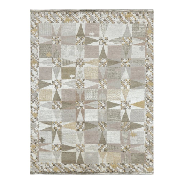 Rug & Kilim’s Scandinavian Style Rug in Silver-Gray and Beige Geometric Pattern For Sale