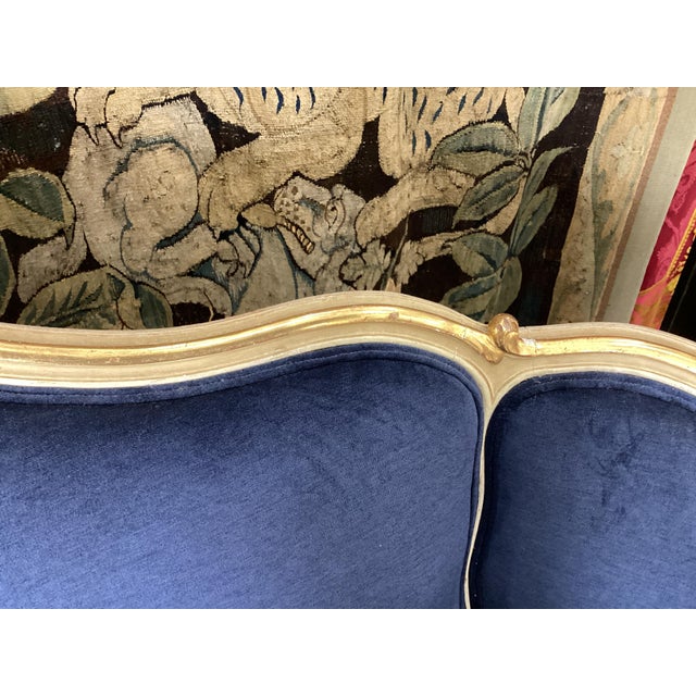 1900 - 1909 Antique Louis XV Style Painted and Gilt Settee For Sale - Image 5 of 9