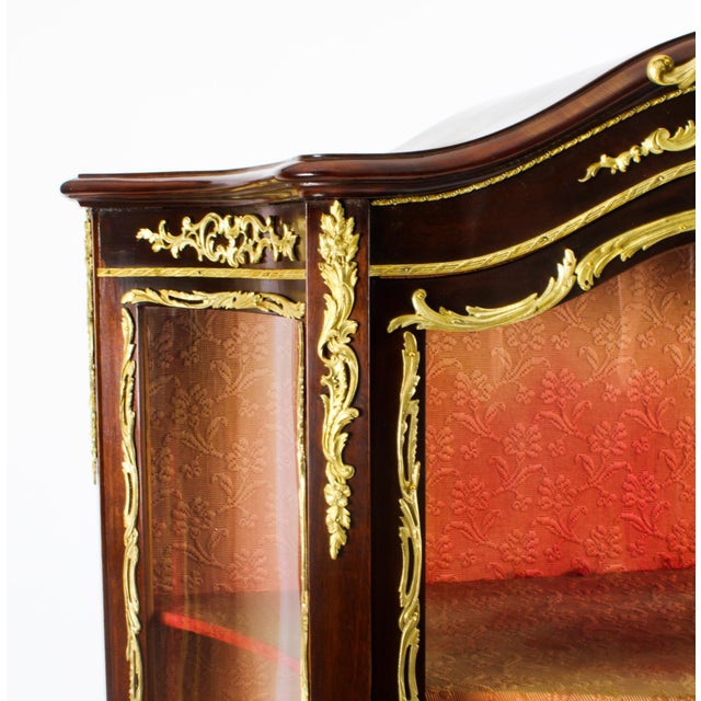 Wood Antique 19th Century French Vitrine Display Cabinet by Vernis Martin For Sale - Image 7 of 18