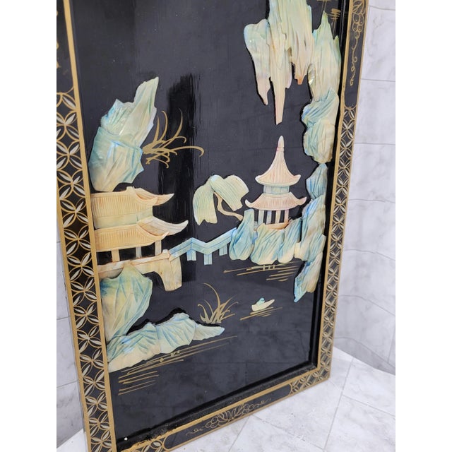 Chinese wall reliefs is a precious s decorative object realized in the 20th century. A very elegant couple of wall reliefs...