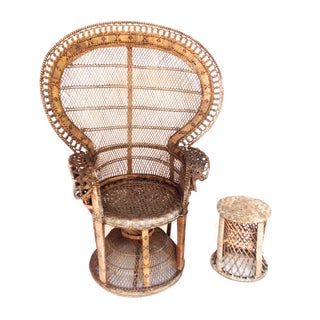 Peacock Fan Chair and Side Table Set For Sale