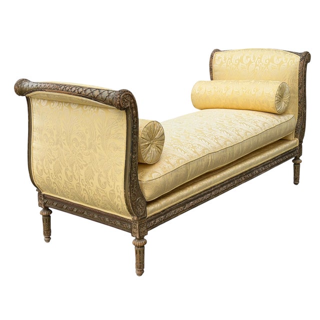Light Yellow Antique Louis XV Style Chaise Lounge Daybed W Nancy Corzine Matelassé Fabric For Sale - Image 8 of 8