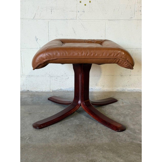 Tan Leather Ottoman Mid-Century Modern 1970s For Sale - Image 4 of 10