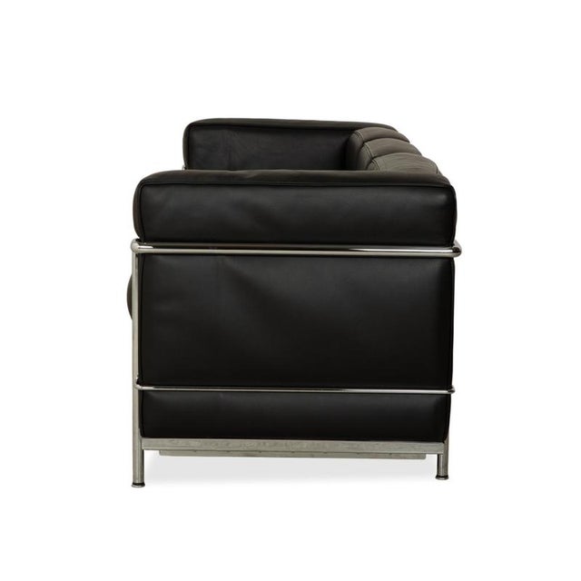 LC 2 3-Seater and 2-Seater Sofas in Black Leather by Le Corbusier for Cassina, Set of 2 For Sale - Image 15 of 18