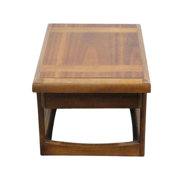 ALTAVISTA LANE Midcentury Modern Style 22x30" Accent End Table 20" High 22" Wide 30" Deep We specialize in high end used...
