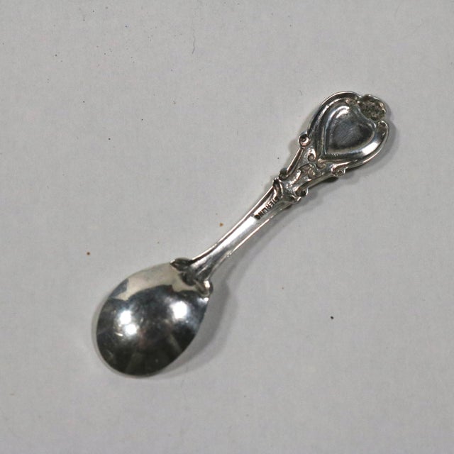 Mid 20th Century Fostoria Salt Cellars With Antique Heart Motif Sterling Silver Salt Spoons - Set of 4 For Sale In Cincinnati - Image 6 of 14