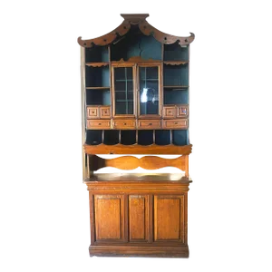 Vintage Chinoiserie Chippendale Style Display Cabinet With Pagoda Top Detailing
