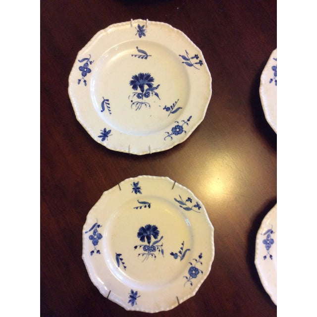 Early 19th Century Bloor Derby Blue and White Set of Two Soup Bowls, Two Salad Plates, Two Bread Plates- 6 Pieces For Sale - Image 4 of 12