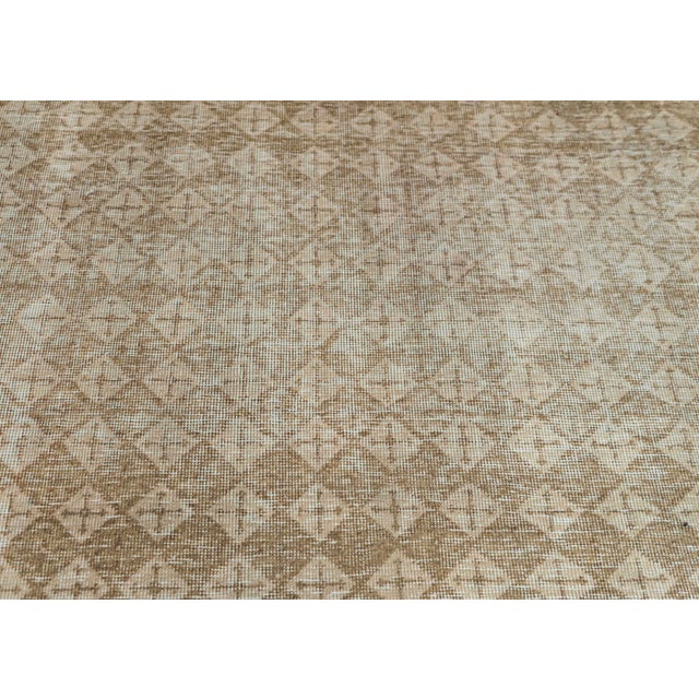 Turkish Vintage Rug 4'2" x 7' #19805 For Sale - Image 4 of 8