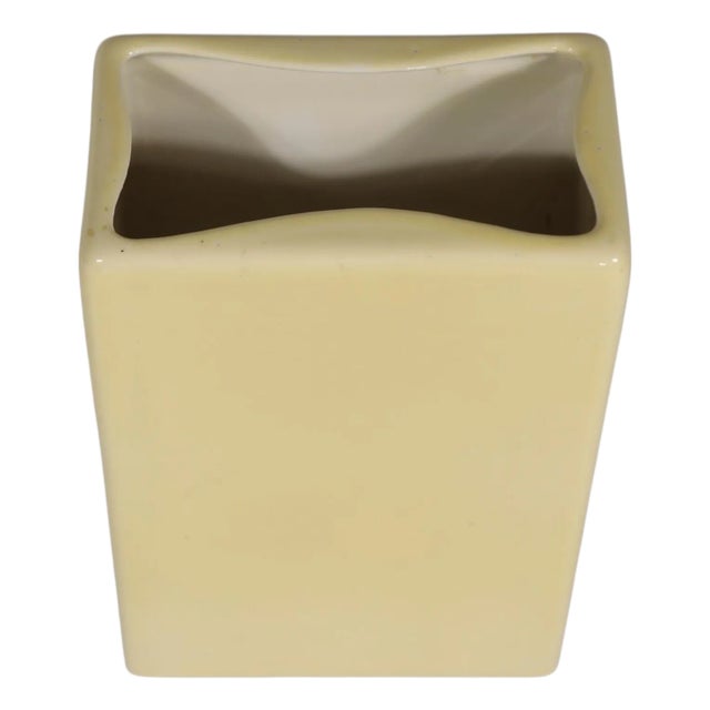 Mid Century Art Pottery Vase by Hyalyn 228 For Sale