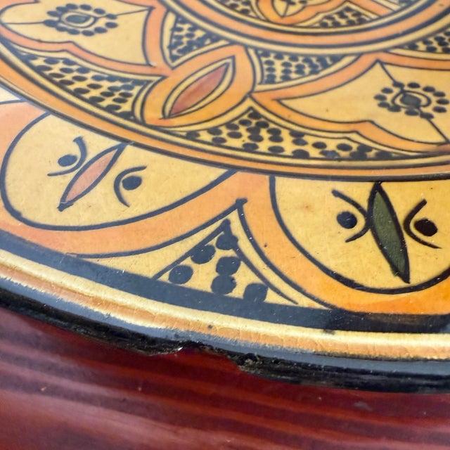 Saffron Late 20th Century Large Moroccan Hand Painted Shallow Ceramic Bowl For Sale - Image 8 of 9