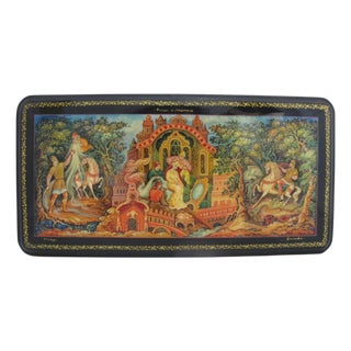 Russian Fairy Tale Ruslan & Ludmila Hand Painted Gold Lacquer Mstera Trinket Box For Sale