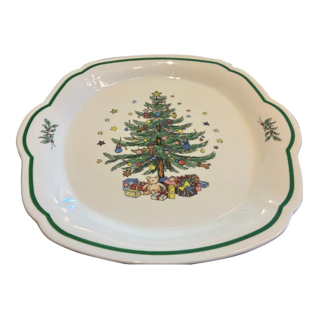 Late 20th Century Nikko Ceramic Christmas Themed Serving Platter For Sale