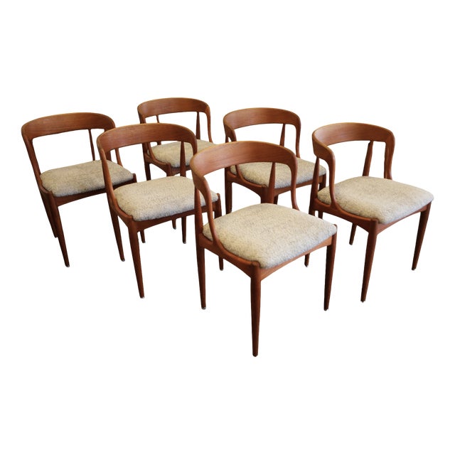 Vintage Model 16 Chairs in Teak by Johannes Andersen for Uldum Møbelfabrik, 1960s, Set of 6 For Sale