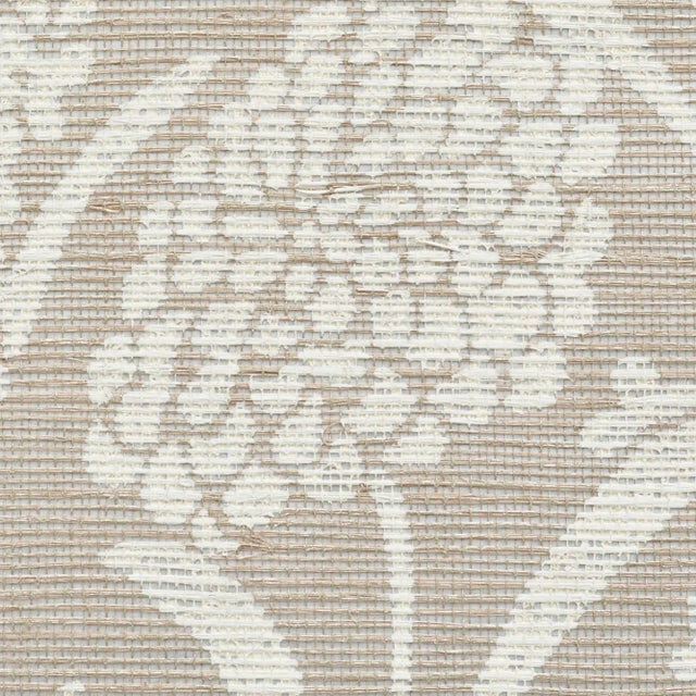 A stylish and versatile mid-scale floral, Chrysanthemum Shimmer is handprinted on sisal, and has undeniable charm and...