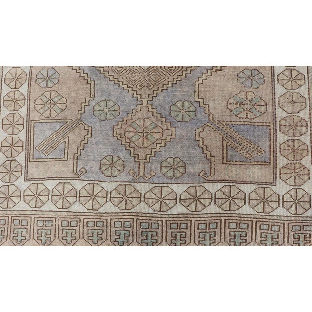 Lavender Vintage Turkish Oushak Rug in Pale Lavender, Taupe, and Cream With Medallion 4'3 X 6'8 For Sale - Image 8 of 11