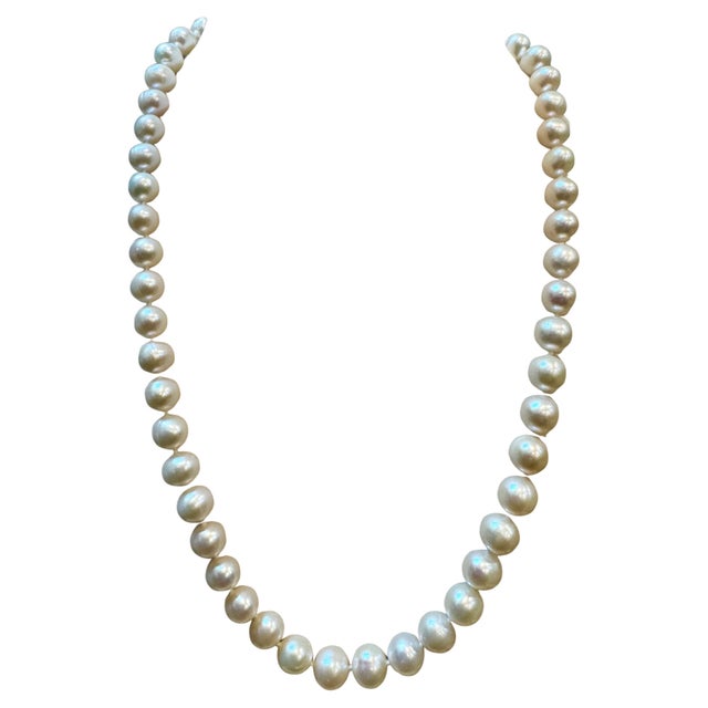 Vintage Cultured Akoya Pearl Necklace Length 18" , 14 Karat Yellow Gold For Sale - Image 15 of 18