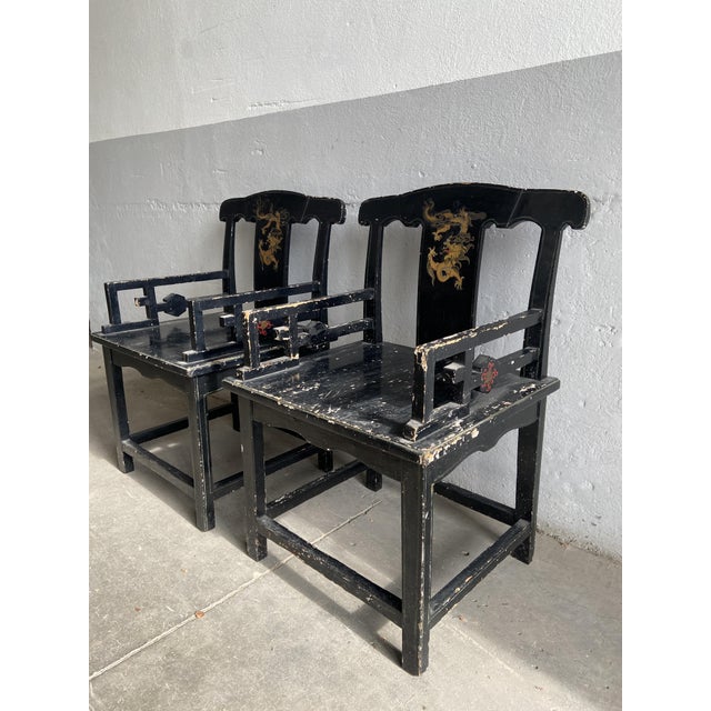 Set of 19th Century Chinese Chairs in Lacquered Black Wood with Gilt Decoration, 1890s For Sale - Image 5 of 10