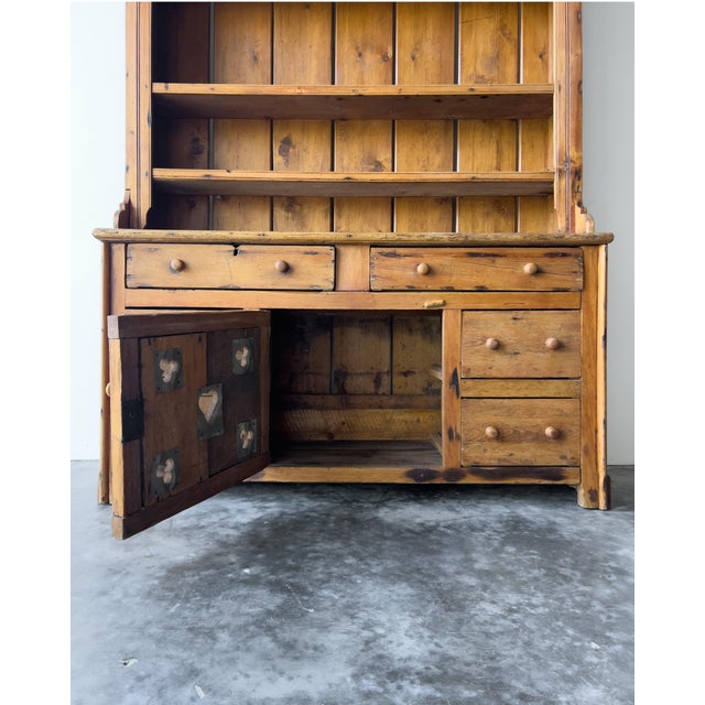 Mid 19th Century Antique Irish Pine Dresser | Hutch With Shelves For Sale - Image 5 of 17