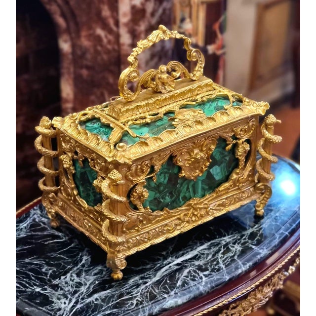 French 1980s French Style Green Porcelain Jewelry Box With Gilt Bronze Ormolu Details For Sale - Image 3 of 3