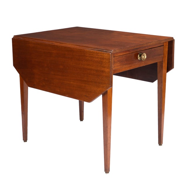 Brown Massachusetts Hepplewhite Mahogany Drop-Leaf Pembroke Table, 1790-1810 For Sale - Image 8 of 15
