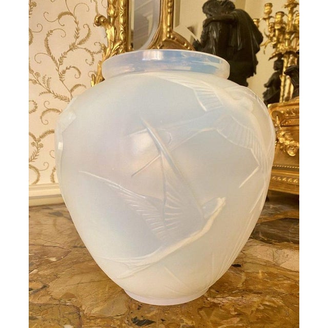 1920s Art Deco Opalescent Vase with Swallows from Sabino Paris For Sale - Image 5 of 13